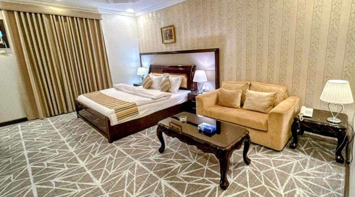Al Mokhmalia Serviced Apartments マディーナ エクステリア 写真