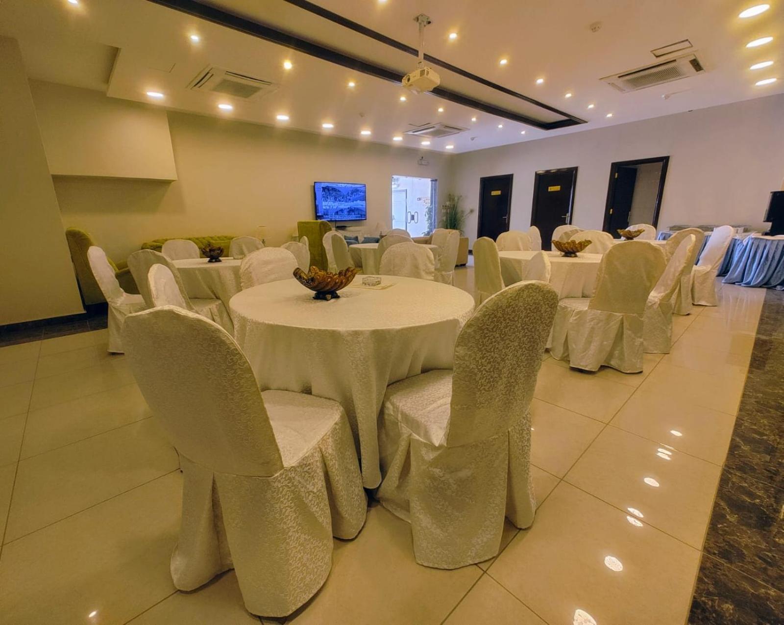 Al Mokhmalia Serviced Apartments マディーナ エクステリア 写真