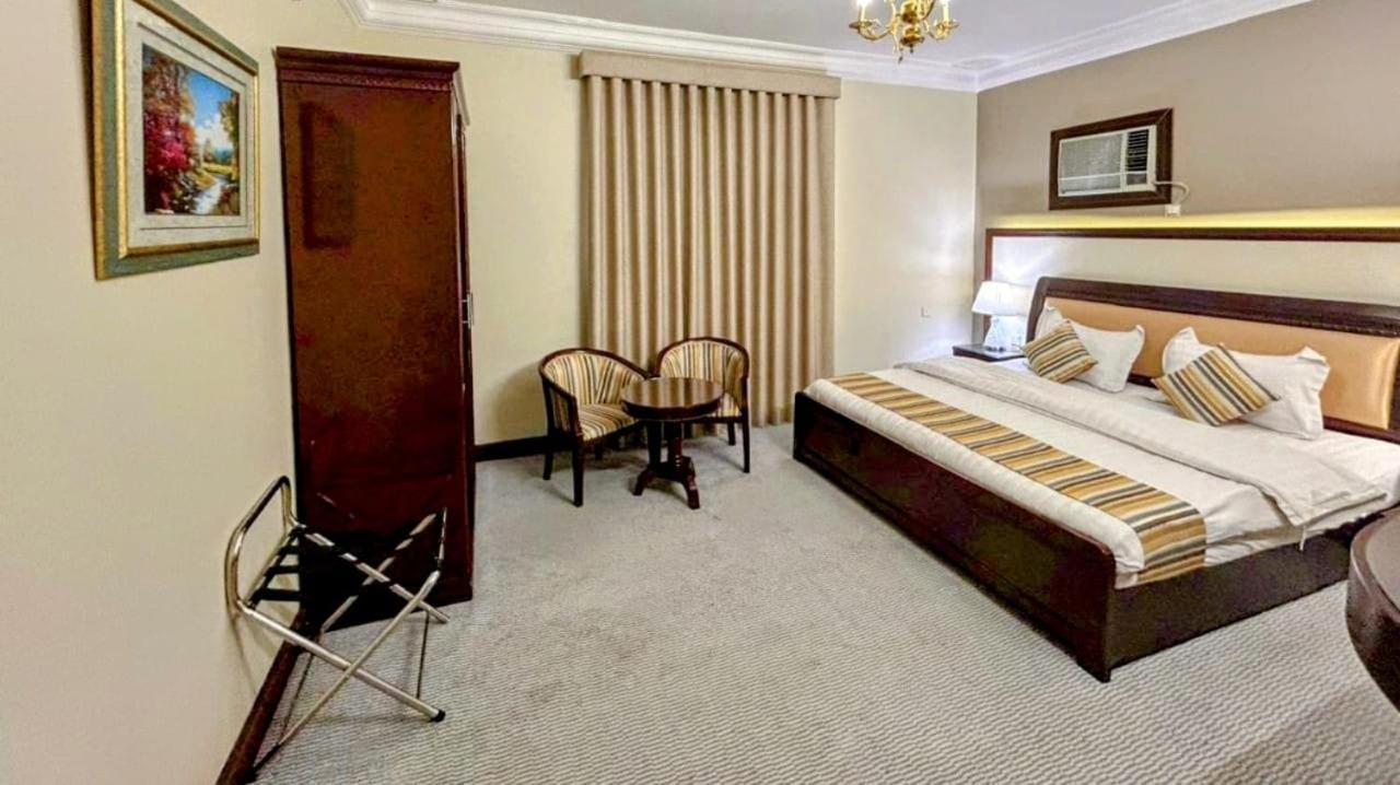 Al Mokhmalia Serviced Apartments マディーナ エクステリア 写真